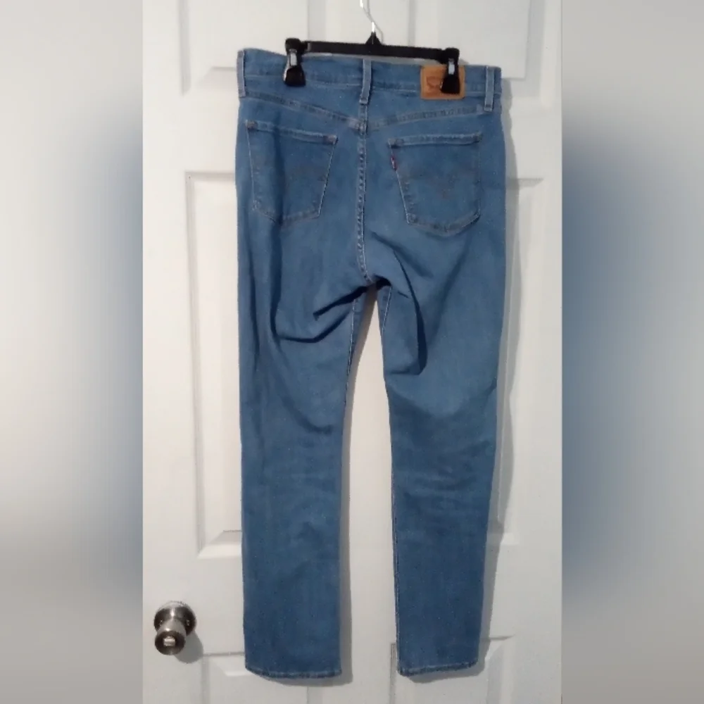 Levi's Classic Blue Straight Leg Women's Jeans